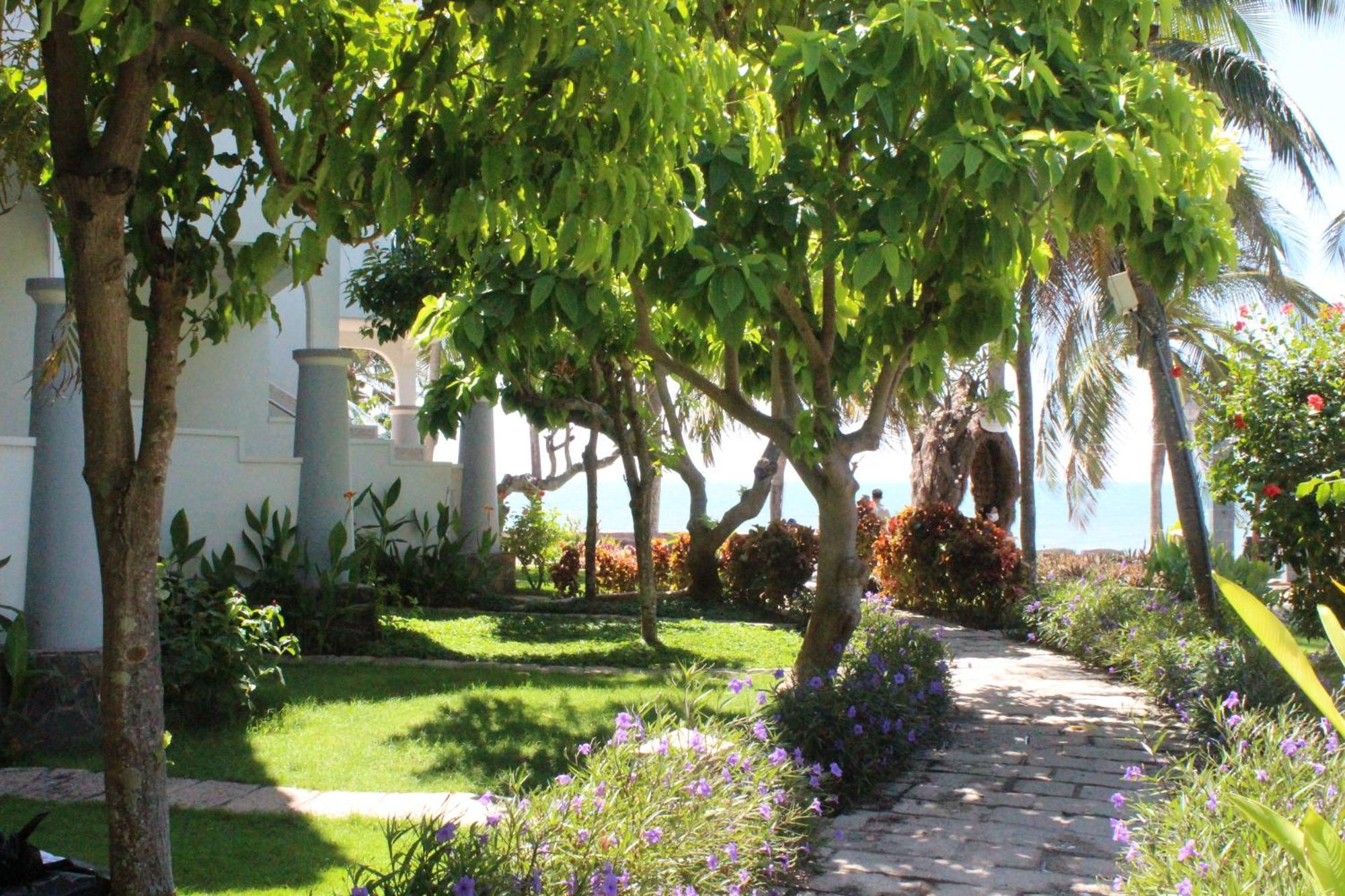 Dynasty Muine Resort Ap Thien Phuoc Exterior foto